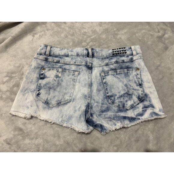 Forever 21 Premium Denim Light Wash Distressed High-Rise Shorts W/ Silver Heart - Picture 2 of 7